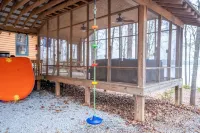 Lake Oconee Lake Front Cabin+Private Dock+Fire Pit+Fireplace+Amazing Views!