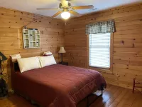 Mountain Deer Pass- A rustic mountain retreat on the Peacful Side of the Smokies