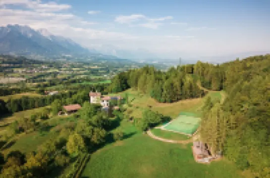 Telva Alta, country house with tennis in the Dolomites