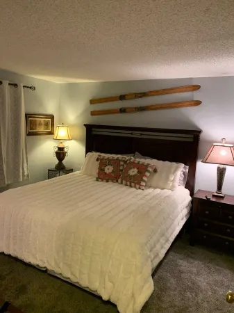 Ski In Ski Out Condo Отели в г. Уайтфиш