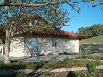 Lupine Ranch - Wine Country Guest House Hotels near Booker Vineyard