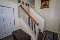 Close To All Amenities. Professionally Decorated And Cleaned. Quiet.