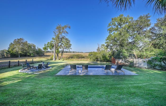 Peaceful 3Br, Private Pool & Marsh Views Minutes from Charleston & Beaches