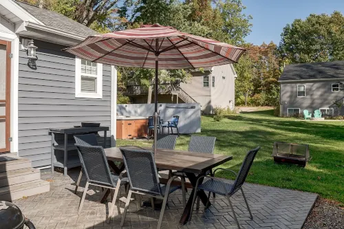 The Little Haven: Charming 2 bedroom beach cottage in South Haven!