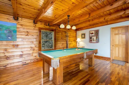 Luxurious Cabin Across From The Red River Gorge, In The Natural Bridge Area