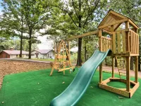Private, modern home with river view, on 48 acres Hotels in Perry County