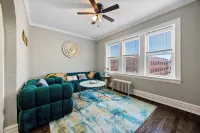Rustic APT |Near Hosp| 25mins to ORD|MDW|DT|Free Parking&Wifi