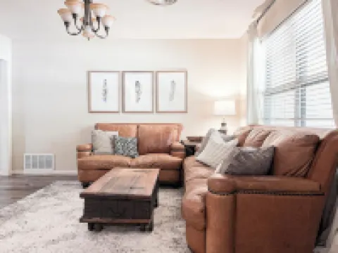 The Cozy Home Near Lancium, Acu, Hsu, Hendrick