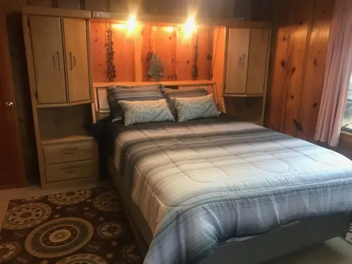 NEW!  4 Acre Lakefront Cabin in the Tall Pines