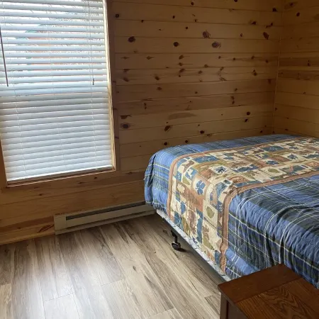 Cozy 2 bedroom Log Cabin