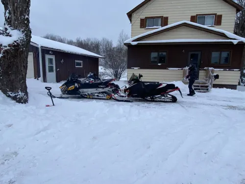 Near Hurley, On the Trail, Large Parking Area, Dog Friendly -The Cary Mine House Hotels in Hurley