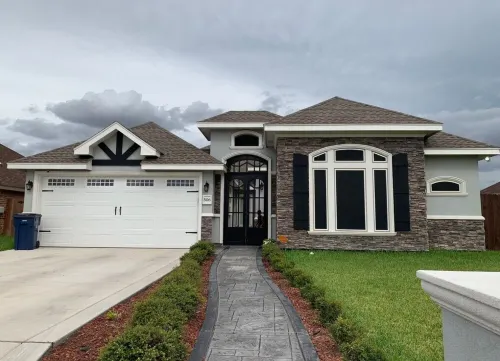 Main House Listing 3BD/2BA