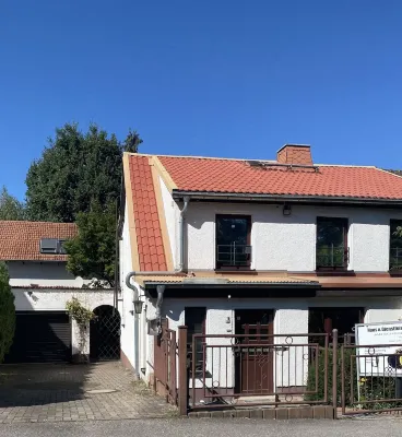 Schöne Gästewohnung in Gemütlichem Ambiente in Ruhiger Lage von Altenburg Hotels in der Nähe von Music Hall