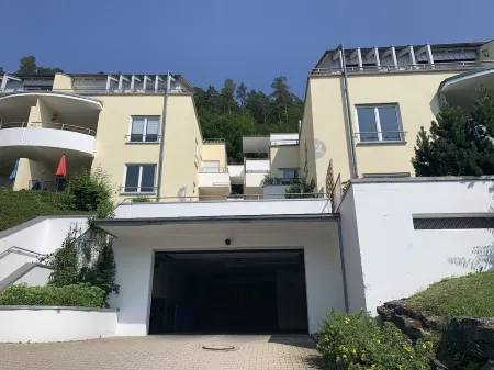 Gemütliche Ferienwohnung mit Talblick Отели в г. Эпфендорф