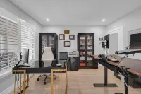 Centrally located Home w/ Pool & Gym