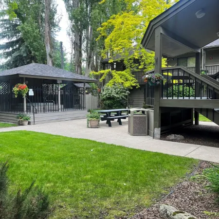 Marina Cay Condo near Flathead Lake