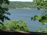 Serene Lakefront Retreat: Close to Marina, Park, & Downtown Charm