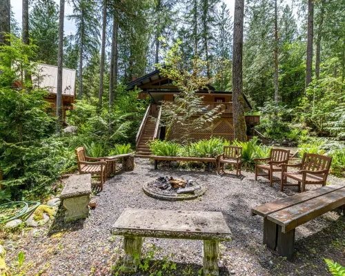 Swimming Pool, Pickleball, Tennis, Basketball Courts, Private Hot  Tub, Sauna. Hotels in Glacier