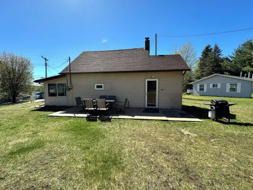 Rocky Racoon's Rustic Retreat at Sage Lake!  Dock slip & tons of fun await!!