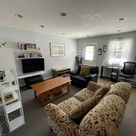 Cute Cottage - Center of the Door Peninsula - Pet Friendly!
