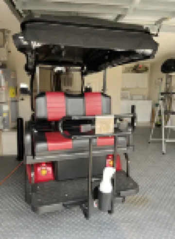 PERFECT LOCATION-SPACIOUS VILLA W USE OF NEW GOLF CART CLOSE TO SUMTER LANDING.