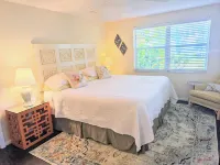 Looking for a quiet place to stay?  Consider The Ollie Vee in Crescent City, FL