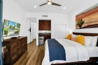 Modern King 2Br/2BA Legacy Villa Near Main Pool