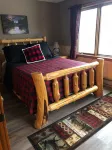 Lake view , Cozy One Bedroom! Walk to Beach and Town!