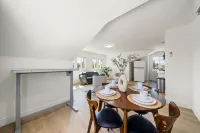 Charming 2-Bedroom Family Home in LA/Great Location with Complimentary Parking!