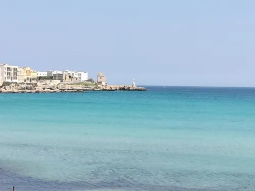 COMFORTABLE AND DELIGHTFUL THREE-ROOM APARTMENT ONE STEP FROM THE CASTLE OF OTRANTO