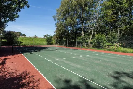 Tranquility, In grounds of Dower house on large country estate in the Candover's Отели в г. Бейсингсток энд Дин Дистрикт