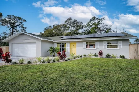 Sunny Escape! Free Heated Pool, Fire Pit, Golf, Arcade, Beach Fun! Отели рядом с достопримечательностью «Биг Фиш»