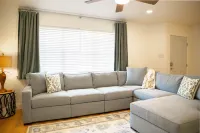 Adventure on Arbor - Includes a Golf Cart!! Close to the Beach & Downtown OS!