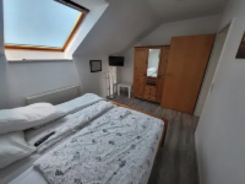Cozy vacation apartment with dike view in Wremen Hotels in Wremen
