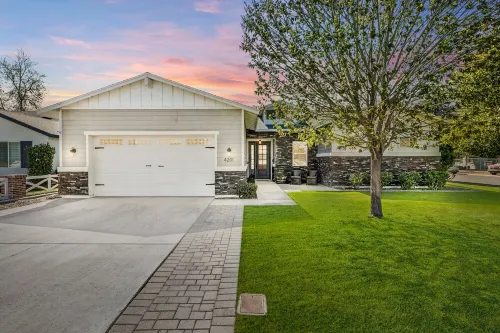 Backyard Resort • Heated Pool • Cabana • Outdoor Kitchen • Near Old Town