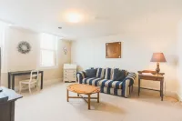 Executive Apartment 1 Bedroom Excellent Location Hotels in Corry