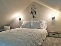 Cozy Southside Studio & Loft with full amenities & close to several hot spots!