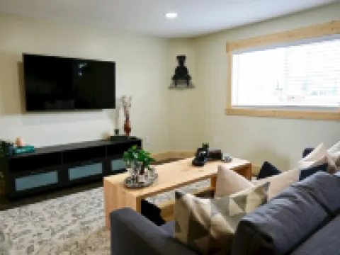 Golden Spike Stable Getaway in Downtown Tremonton Hotels in Box Elder County