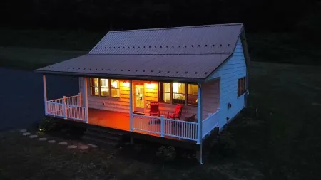 Surrounded by quiet fields and woods Отели рядом с достопримечательностью «ПФБК Гринвуд Аксесс»