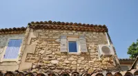 Au Mazet de Carmélina, an old building dating from 1850 in the heart of the Alpilles mountains