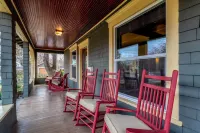 Craftsman House-Near Downtown & Dog Friendly