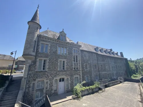 Venez Dormir Dans Lancien Hospice Duzerche Hotels in Uzerche