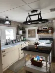 Cozy 1930's cottage WALKING distance to Old Town Tomball