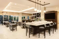 Courtyard Kingston, Jamaica - พร้อมอาหารเช้า