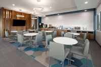 Microtel Inn & Suites by Wyndham Olive Branch - breakfast