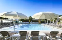 HL Miraflor Suites Hotel - Private Pools