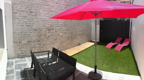 High Tide Hotels in La Flotte