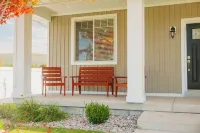 Perfect Cottage. Sleeps 11, 5Bd, 3Br, Media/Game Room, Large Yard, Fire Pit