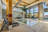 Brasada Ranch Panoramic Views - 4 Bdrm w/ Hot Tub and Activity Lawn
