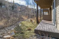 Sunny Comfort in Snowcreek V Resort